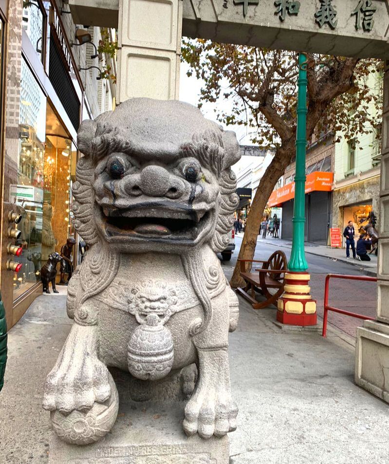 The Dragon's Gate, China Town, San Francisco. A Self-Guided Walking Tour of San Francisco