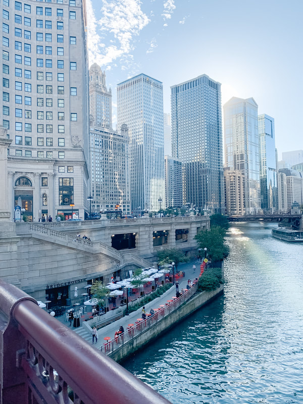 A Weekend in Chicago. Chicago Skyline drinks by the Chicago River