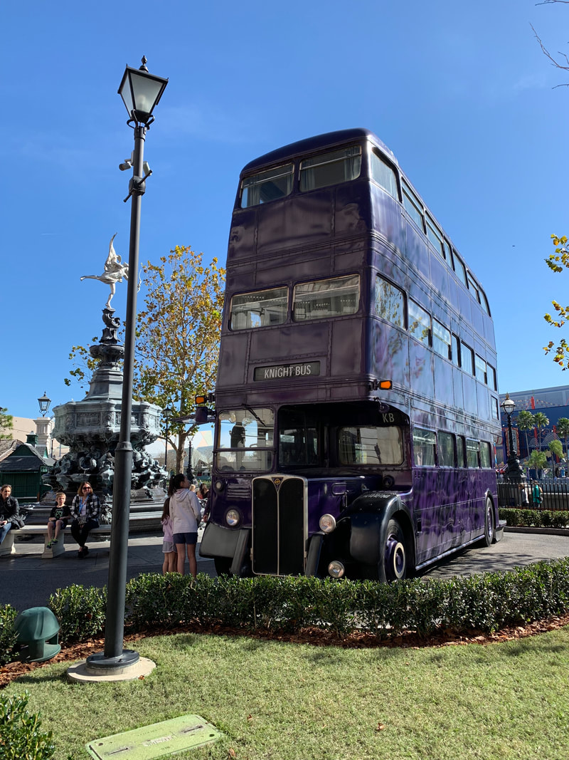 The Knight Bus, The Wizarding World of Harry Potter, Muggle London